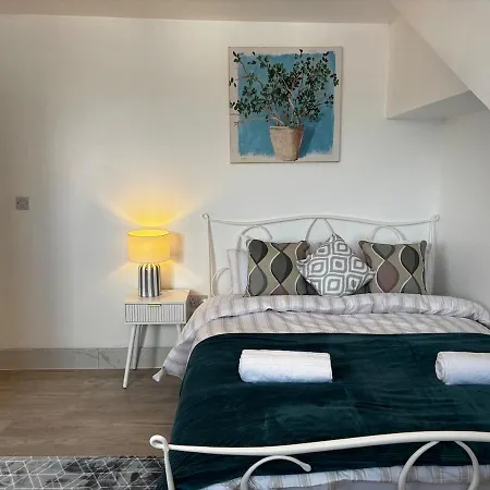 Apartmán Stylish Stay, Sleeps 3, Free Parking *