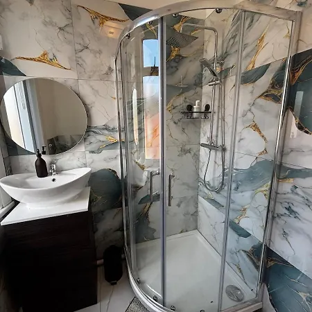 Apartmán Stylish Stay, Sleeps 3, Free Parking