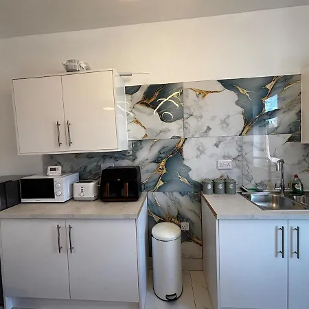 Stylish Stay, Sleeps 3, Free Parking Leeds (West Yorkshire)
